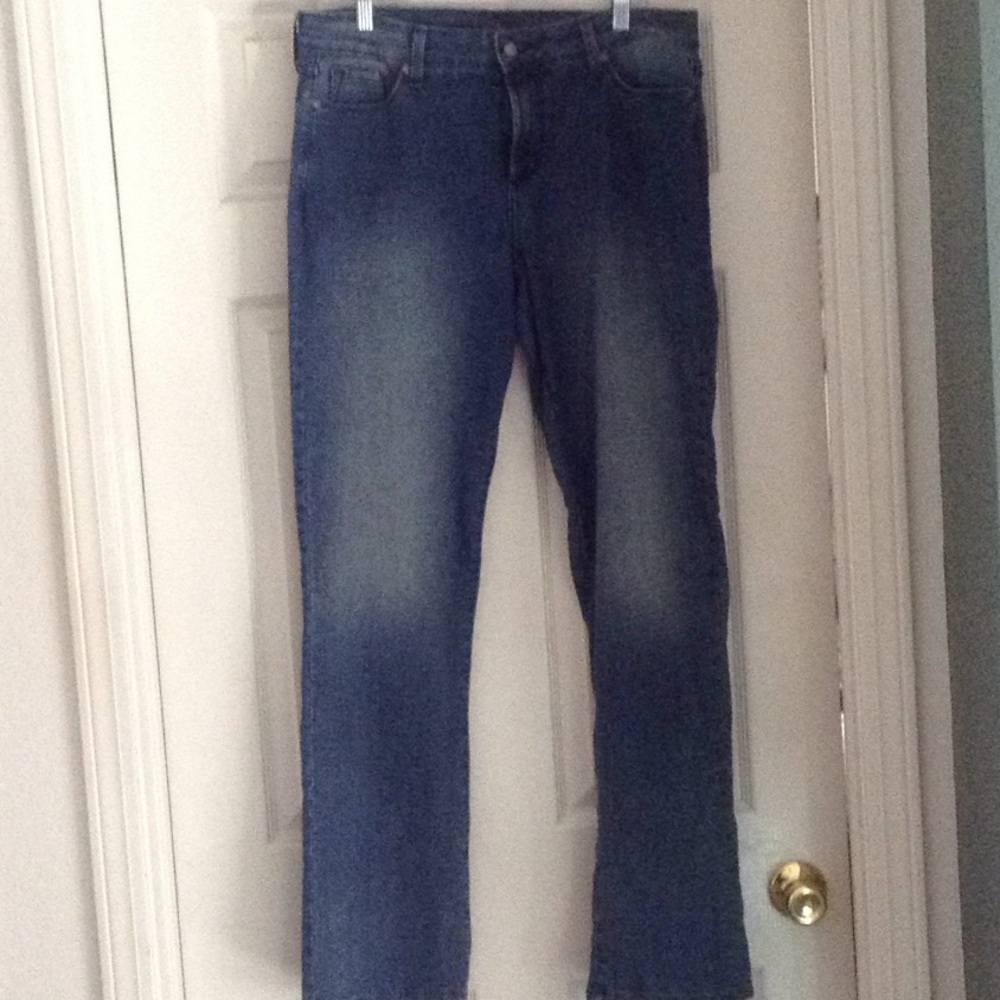 NYDJ Billie mini boot cut six 12